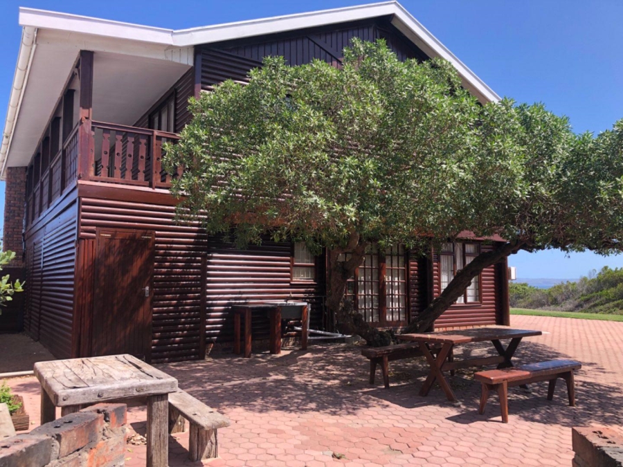 To Let 4 Bedroom Property for Rent in Tergniet Western Cape